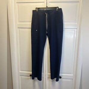 Figs Women’s Kade Cargo Scrub Pants Size Women’s Medium Color Navy Blue